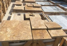 Garden Stone - Travertine  Gold 
